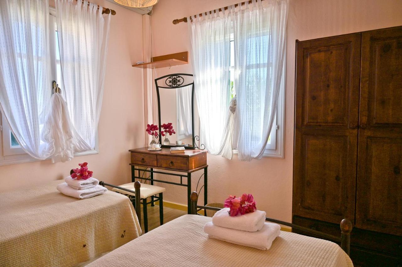 Villa Ireni Waterfont Фискардо Екстериор снимка