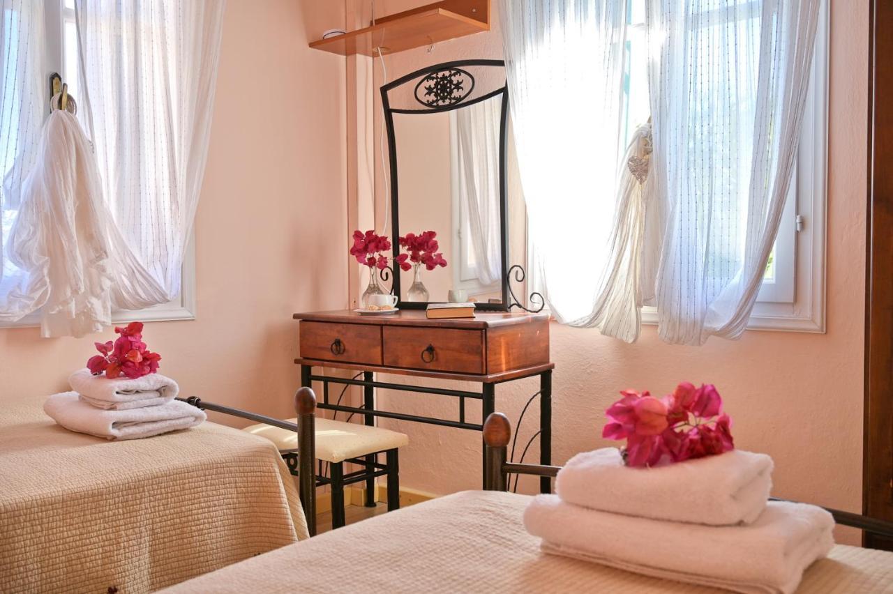 Villa Ireni Waterfont Фискардо Екстериор снимка