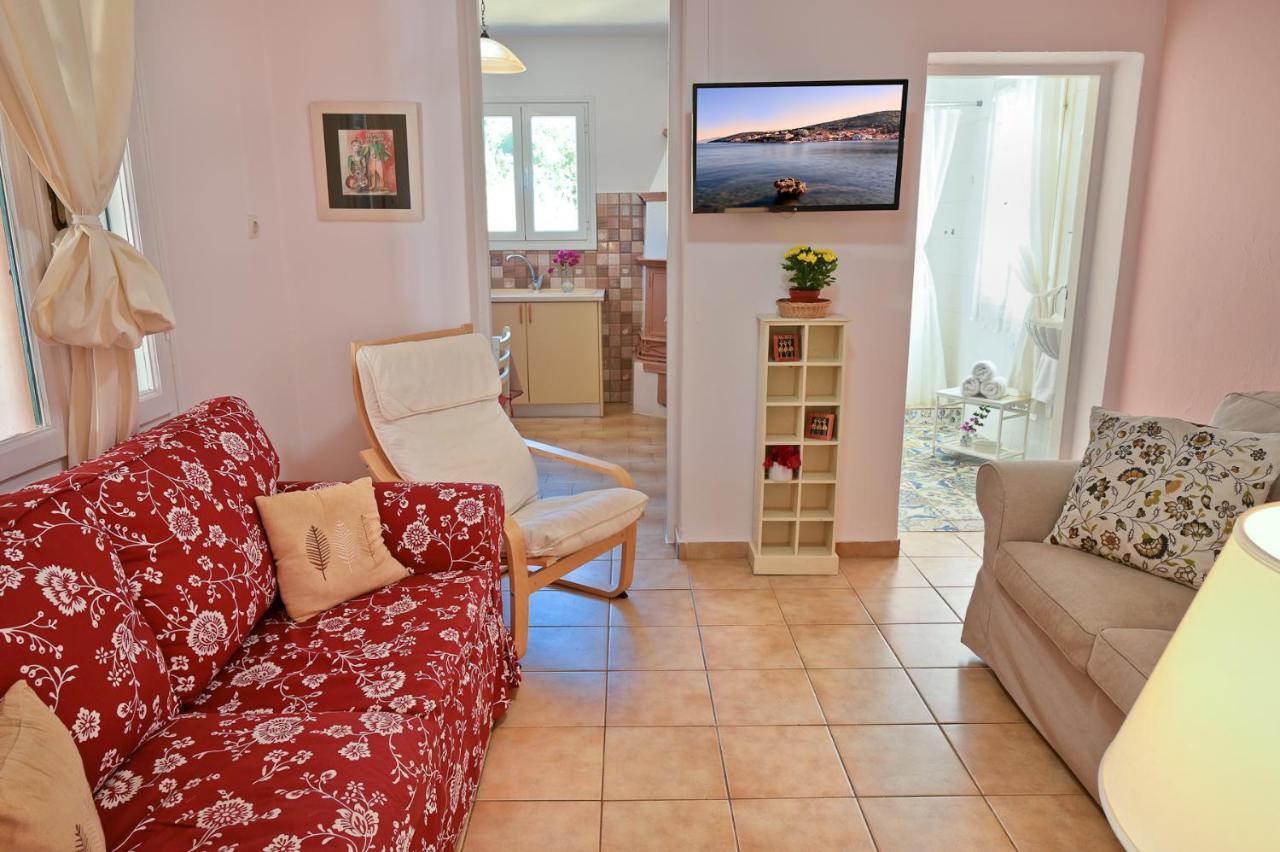 Villa Ireni Waterfont Фискардо Екстериор снимка
